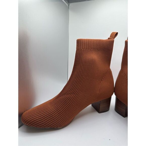 CUSHIONAIRE Women's Neely Stretch bootie +Memory Foam 8.5 TAN - Picture 7 of 7